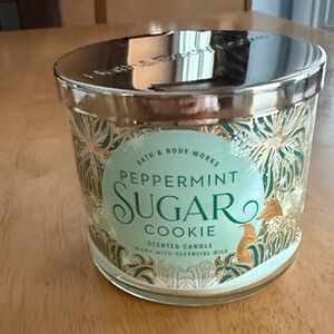 Bath & Body Works 3wick Peppermint Sugar Cookie Candle with Mint and Gold Design